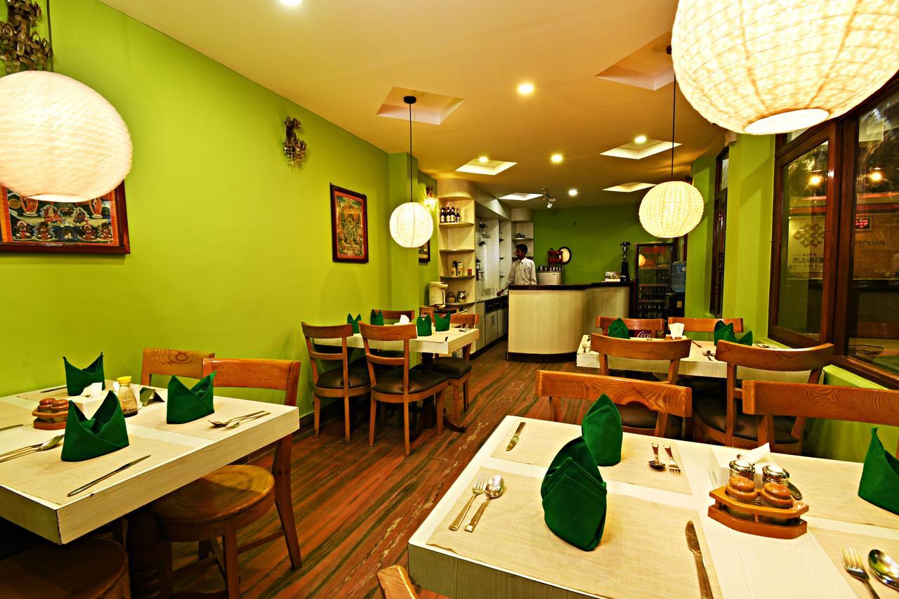 Hotel Pleasure Home Catmandu Exterior foto