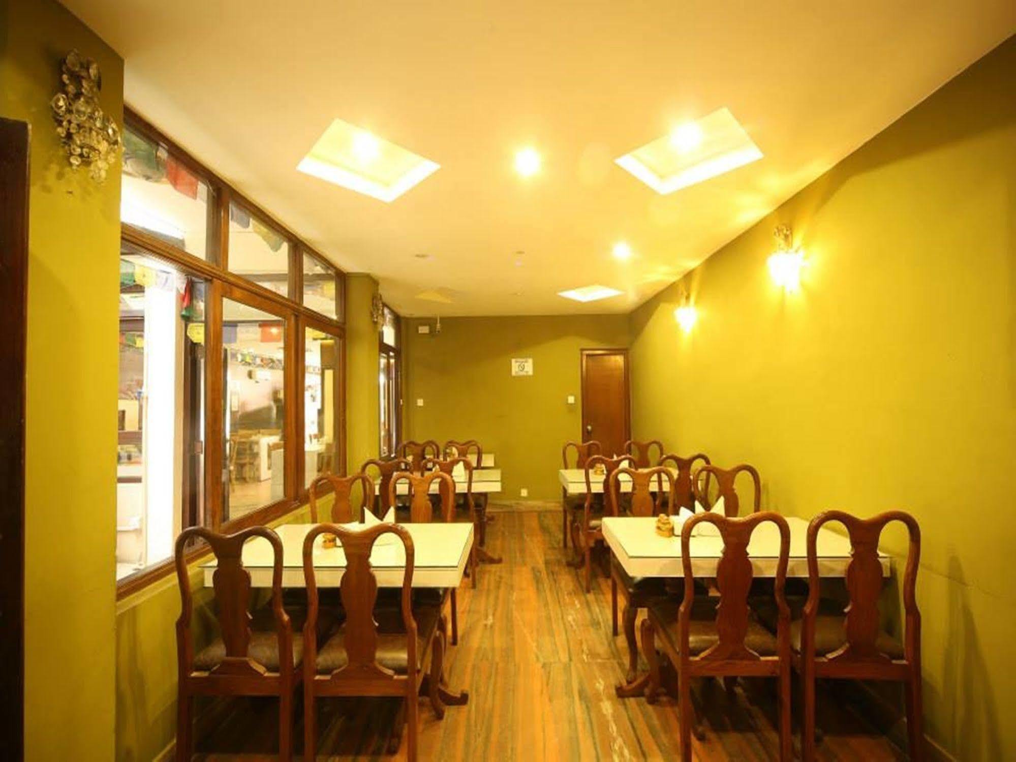 Hotel Pleasure Home Catmandu Exterior foto