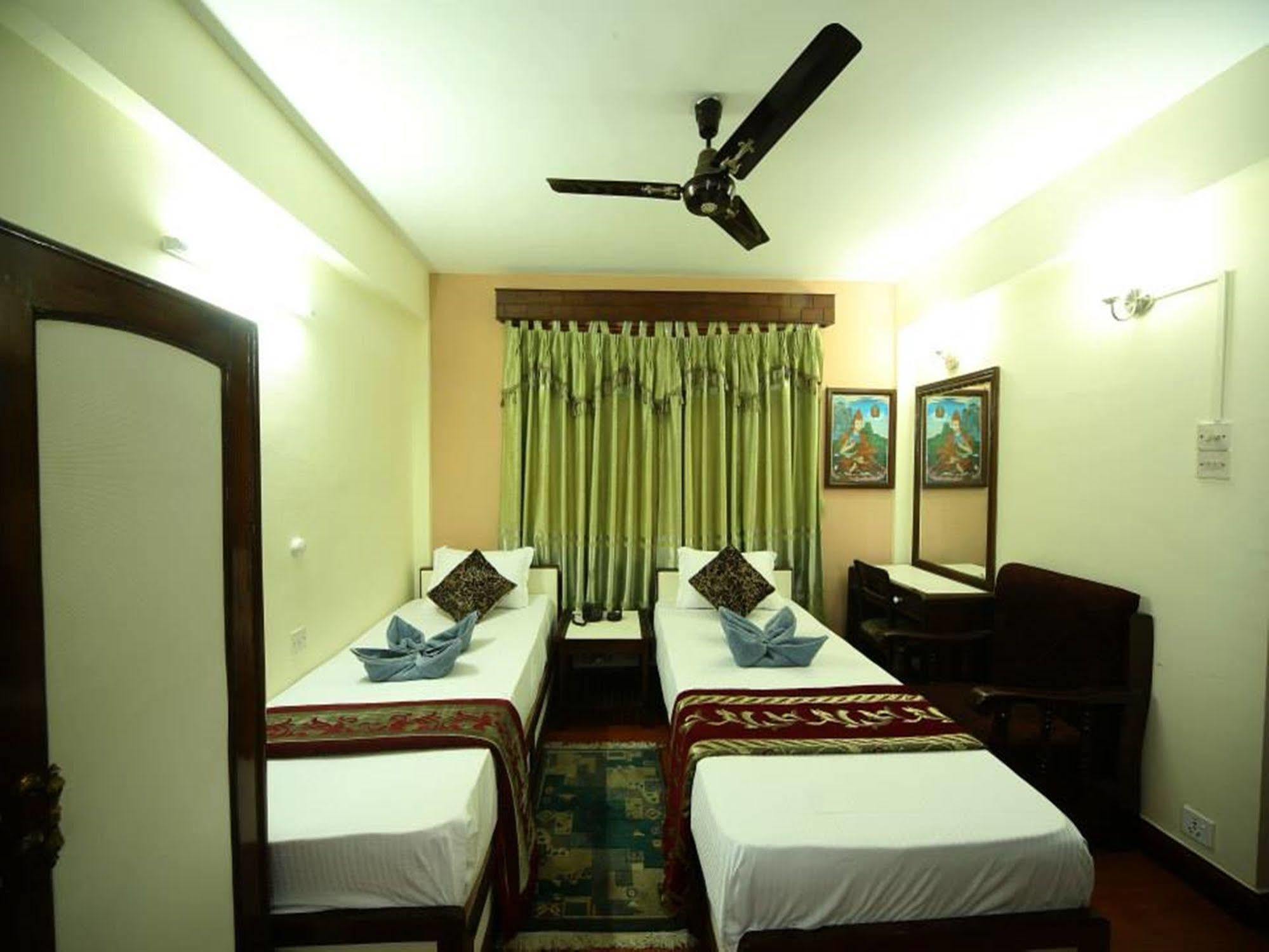Hotel Pleasure Home Catmandu Exterior foto