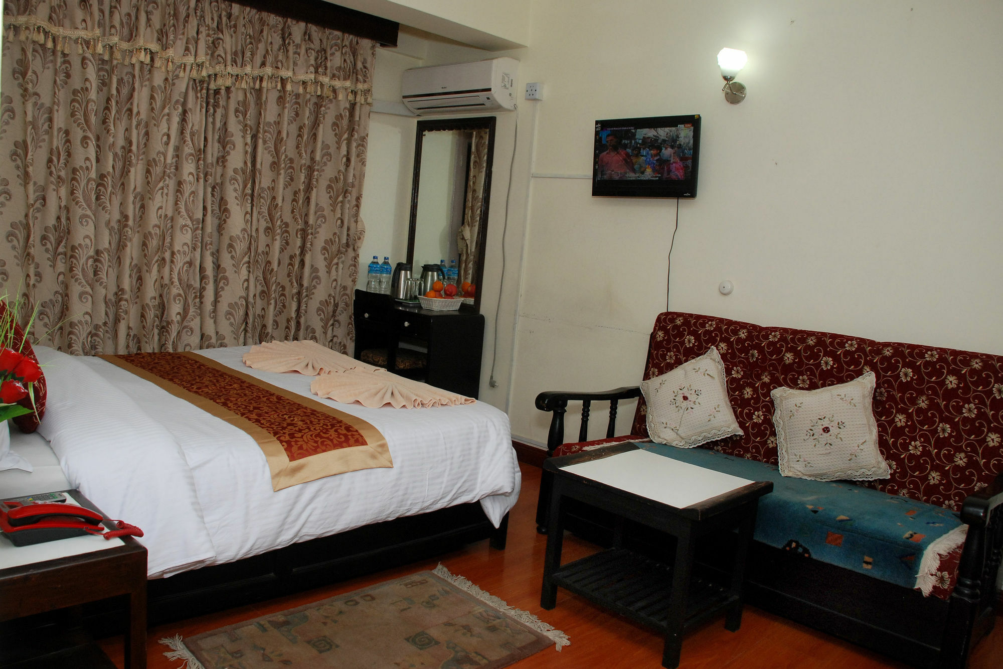 Hotel Pleasure Home Catmandu Exterior foto